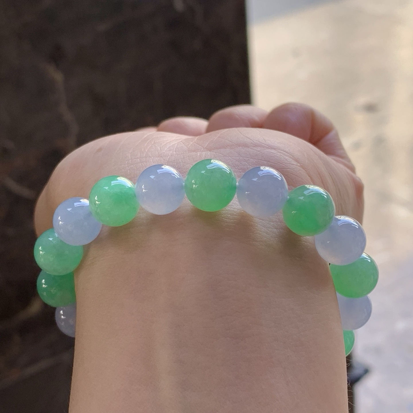 冰种春彩手串
颜色漂亮 种好水足