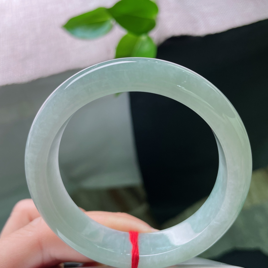 52.5/12.9/8.3，淡绿底正圈，一抹油青点缀其中，江南烟雨皆痴缠，ss49266a