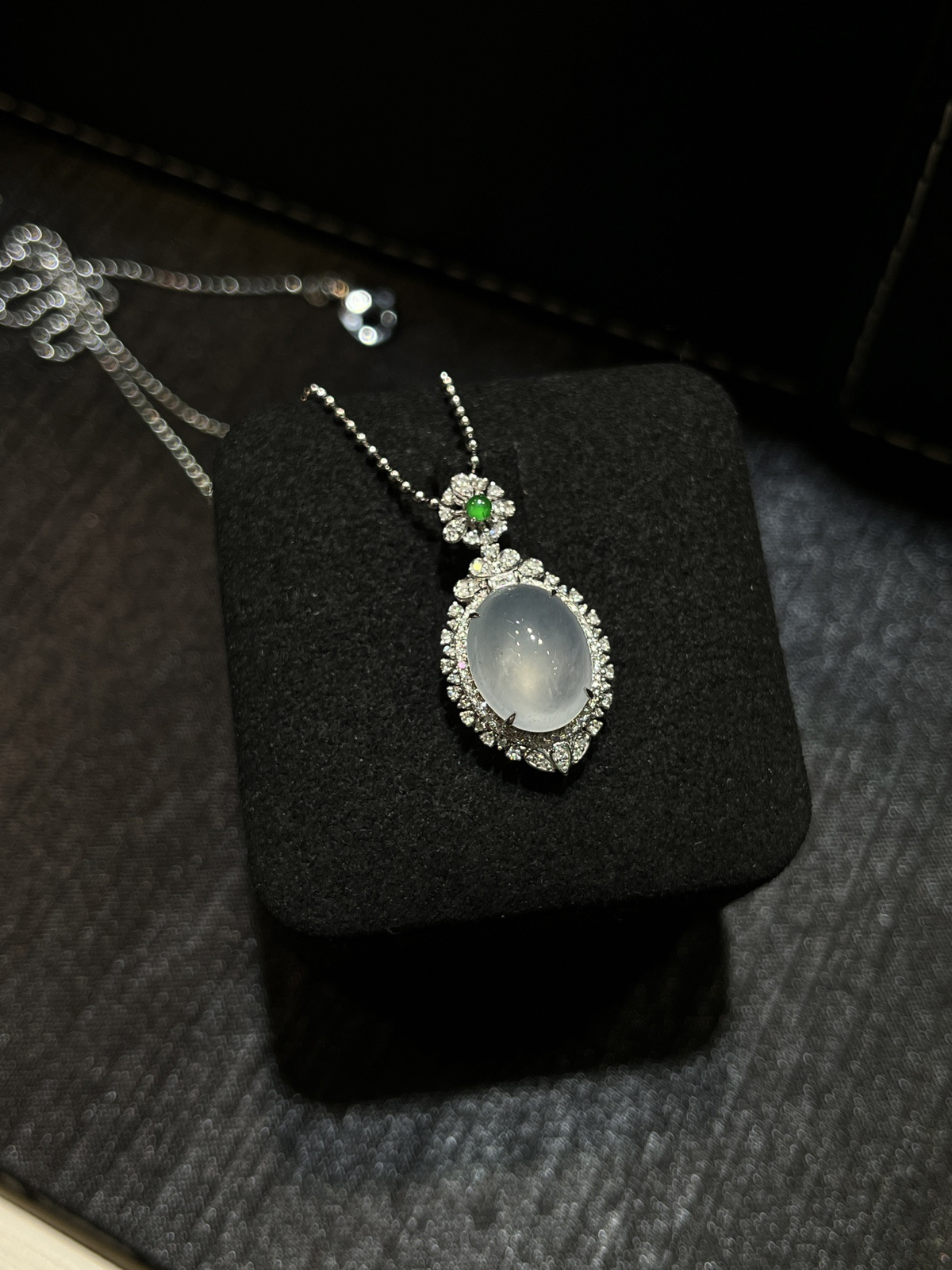 冰种蛋面……
-

尺寸看图一
18k金镶嵌