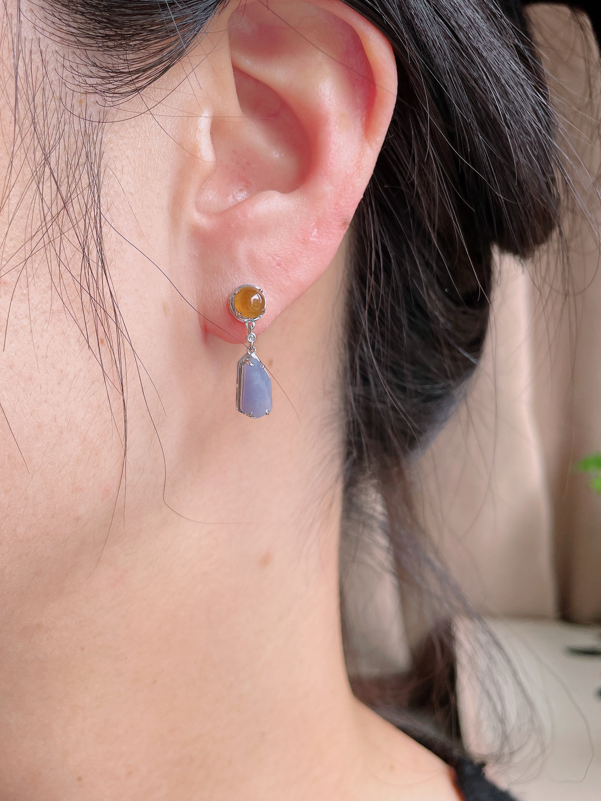 【镶嵌】冰紫罗兰随形耳坠
【说明】缅料 18k金镶嵌 性价比高  
【整体】21-5.3-4.5
【裸石】9.5-4.2-2.6