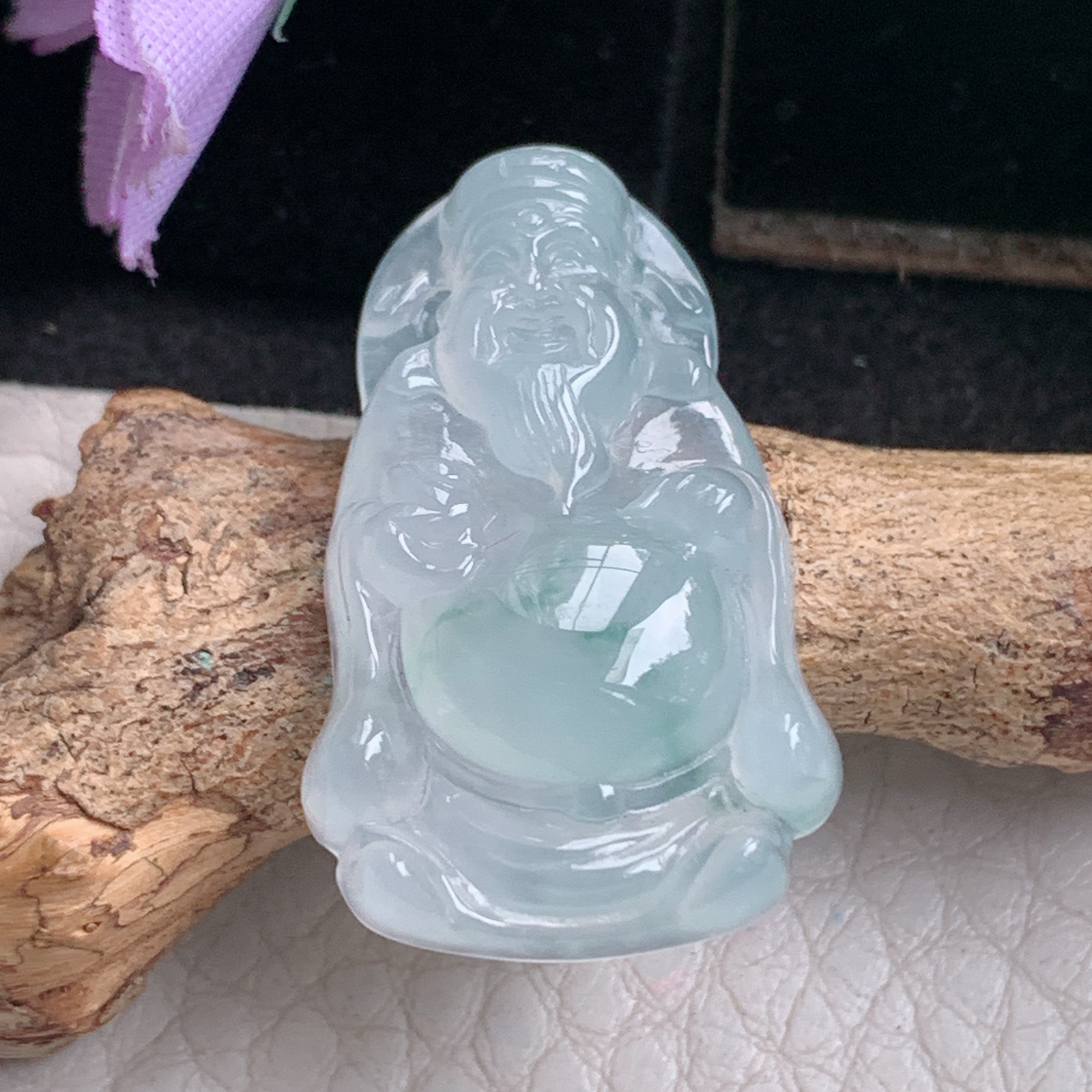 lz实拍29.5*18.3*6.2天然缅甸翡翠立体冰飘花财爷 财神爷玉吊坠 玉挂件