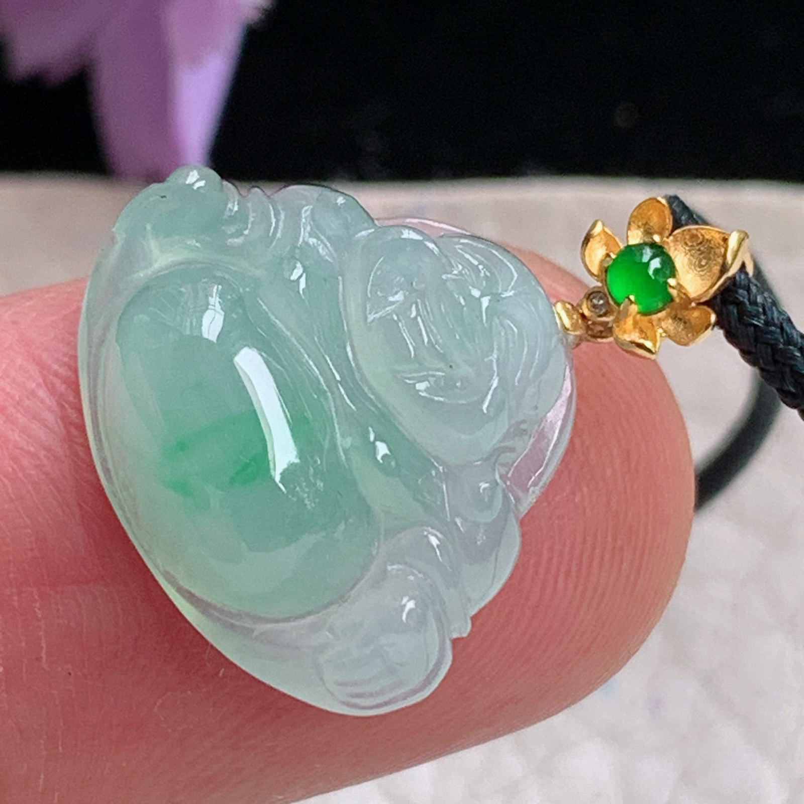 zz3实拍17*18.5*6.2缅甸翡翠满绿精美小佛公吊坠 镶金一刀切弥勒佛锁骨坠
