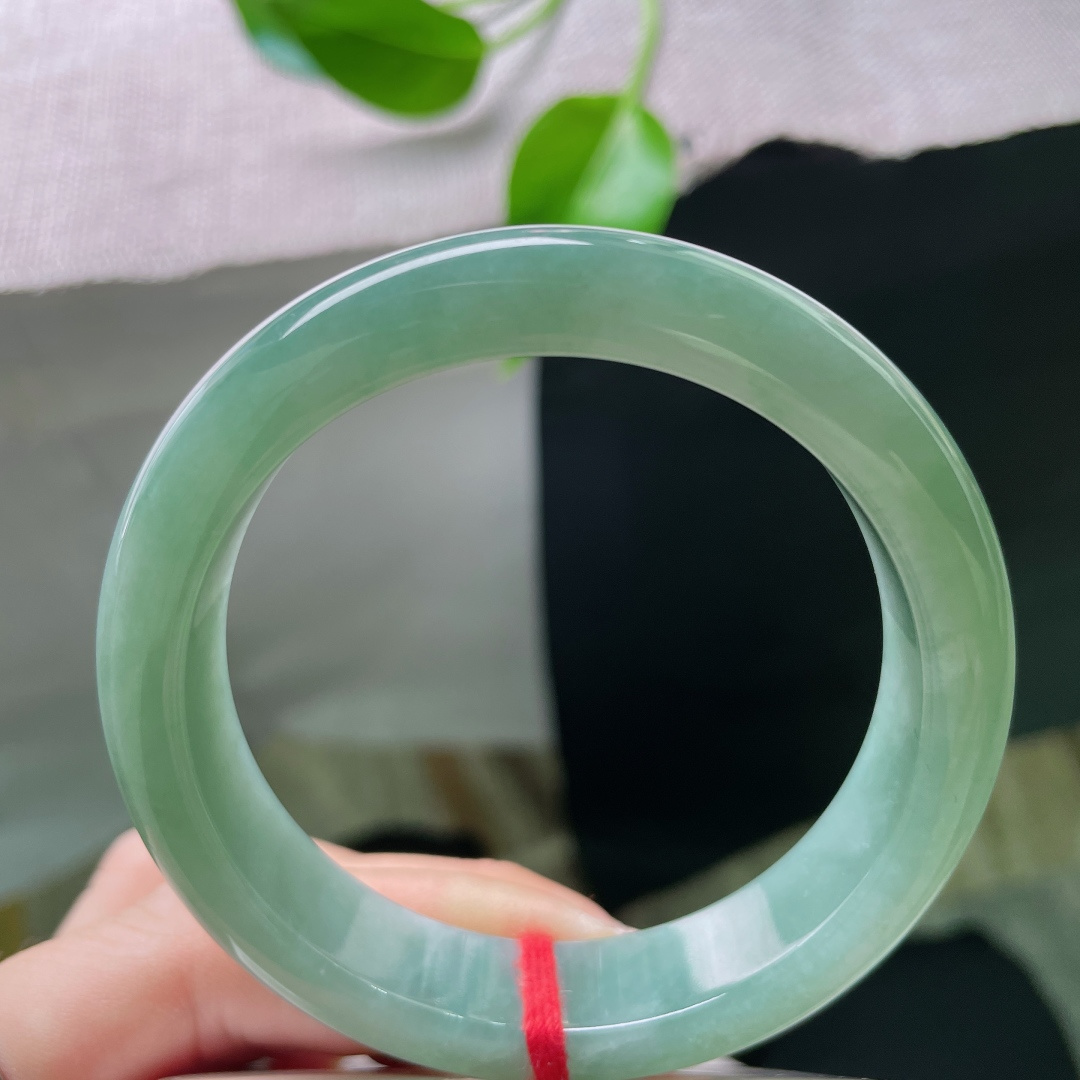 55/12.9/8.2，绿底正圈，柔润细腻，种老，底子干净清爽，皮纹，ss49021a