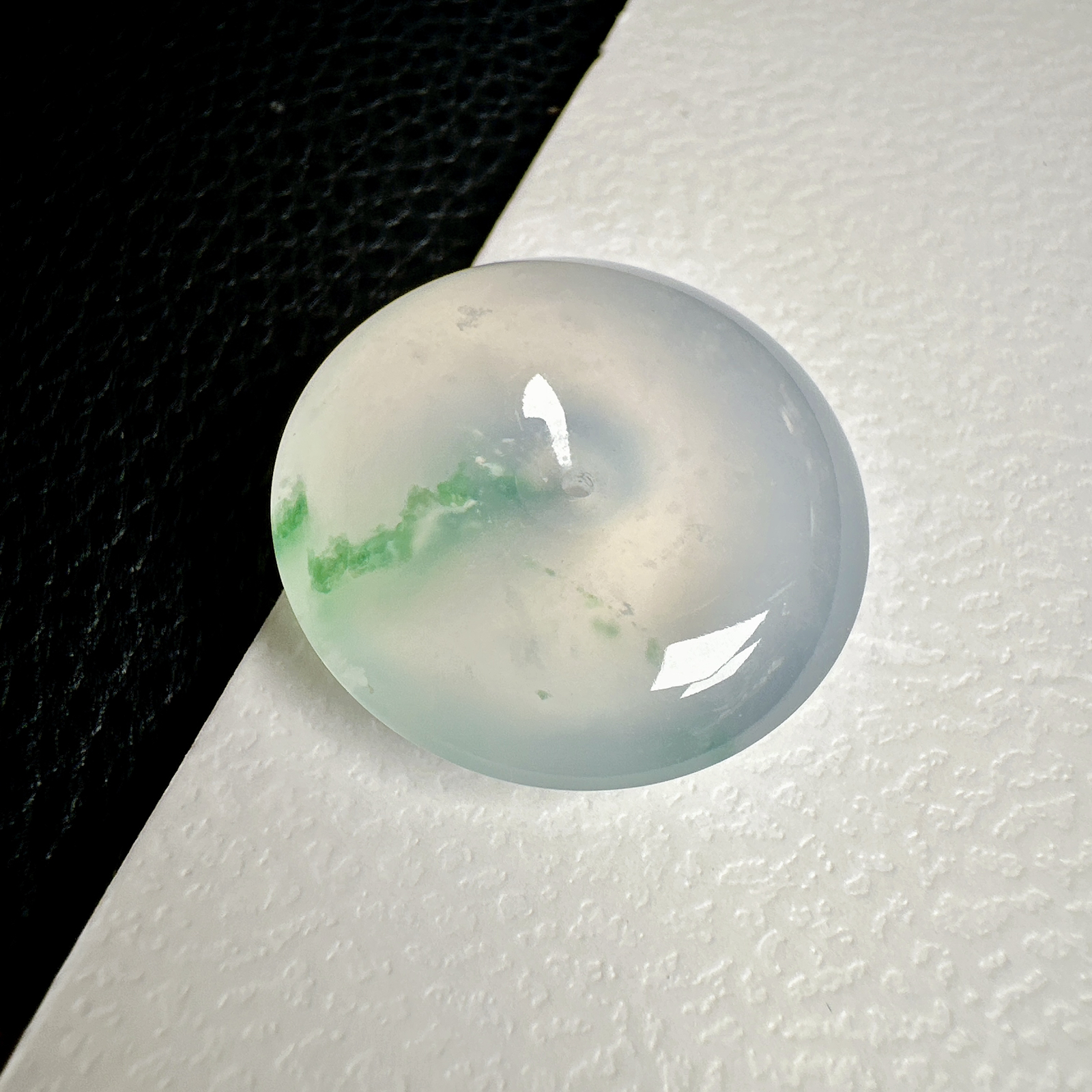 【冰种飘绿平安扣】质地细腻，品质很好，冰感十足，胶感明显，收藏品质