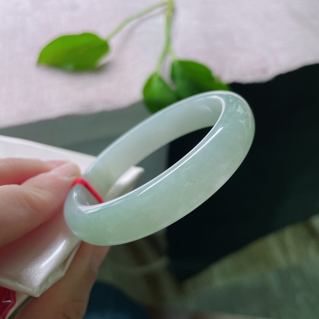 52.5/11.9/6.6，浅绿底正圈，色泽清爽，甜美，从容自若，ss50283a