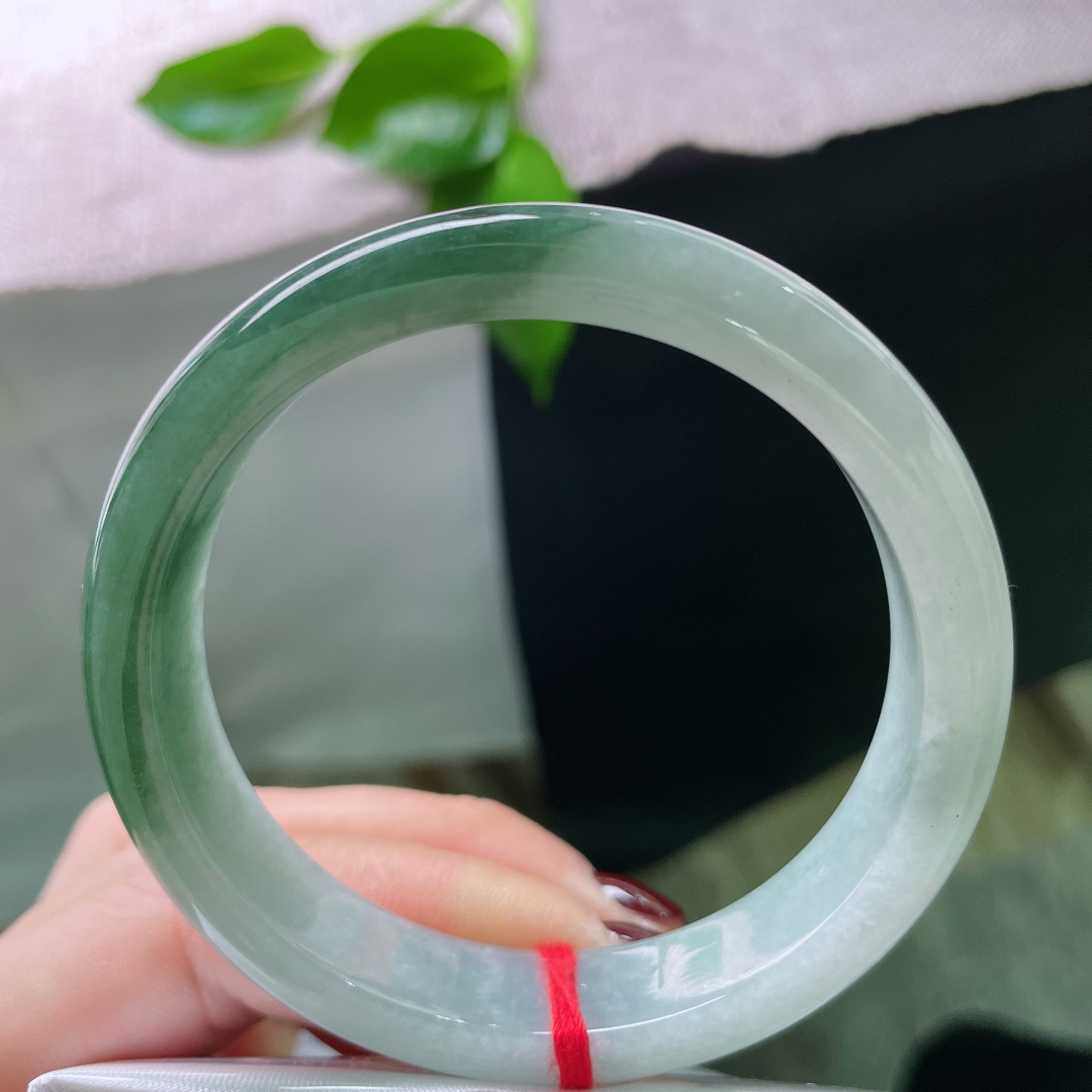 55.3/11.5/7.5，半山半水正圈，油性好，种老，青白分明，别有意境，色纹，ss49307a