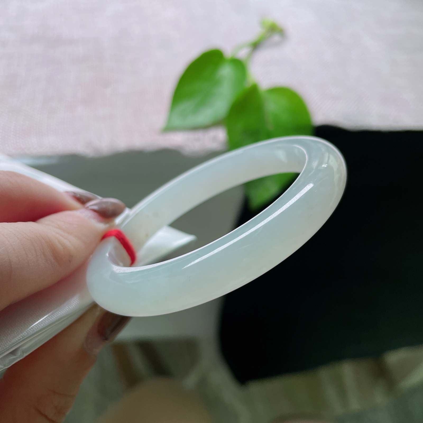 52.4（46.6）19.1/6.4白底贵妃，水润细腻，洒金招财进宝，清爽干净，完美，ss50328a