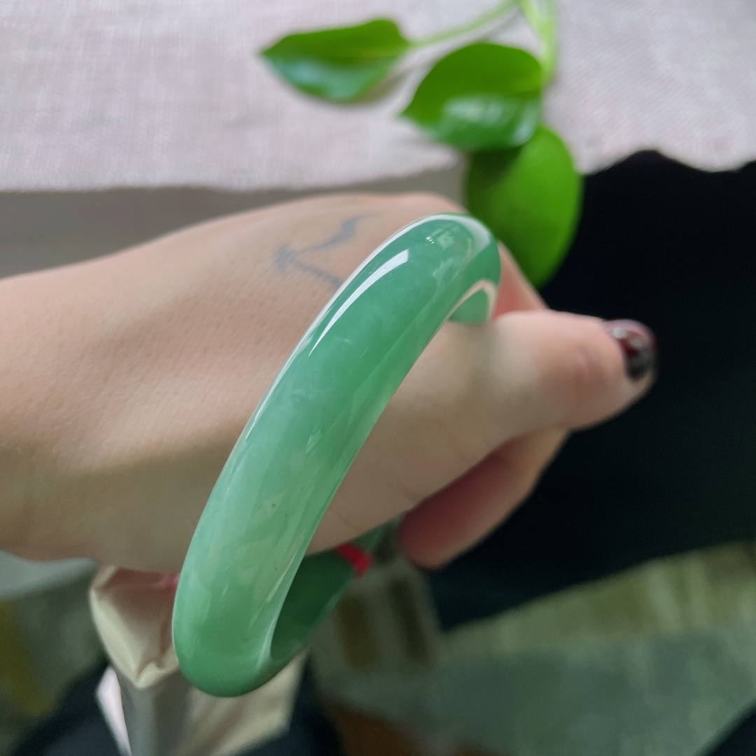 56.3/11.4/7.4，绿底正圈，绿意盎然，连绵不绝，好似群山万壑，朝气蓬勃，ss50161a