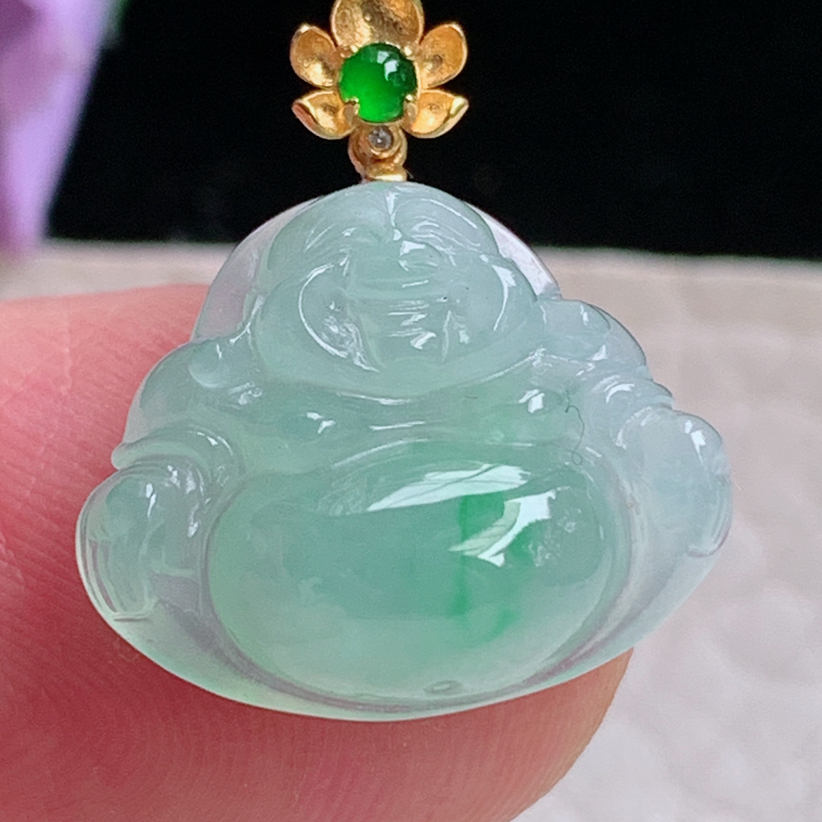 zz3实拍17*18.5*6.2缅甸翡翠满绿精美小佛公吊坠 镶金一刀切弥勒佛锁骨坠