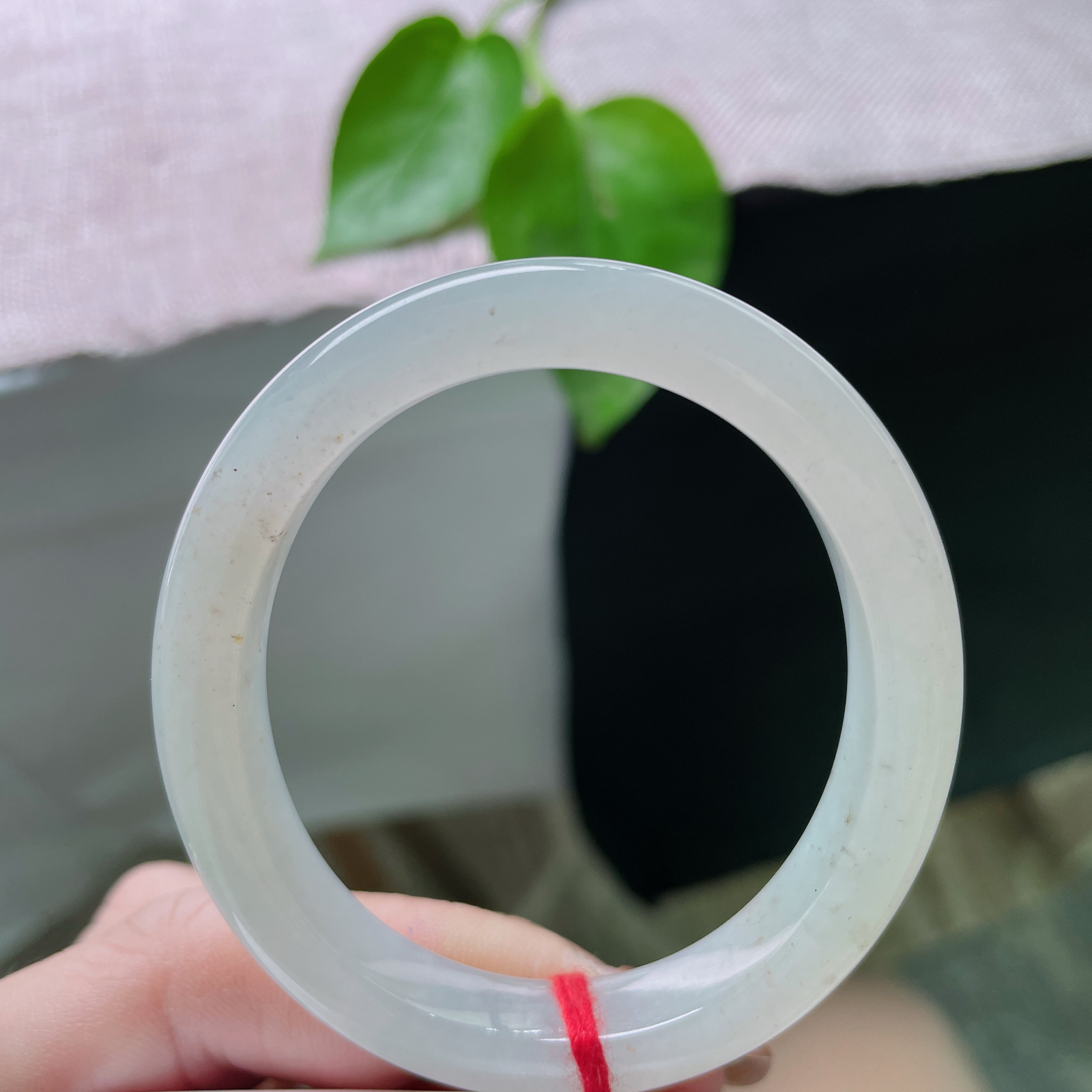 52.4（46.6）19.1/6.4白底贵妃，水润细腻，洒金招财进宝，清爽干净，完美，ss50328