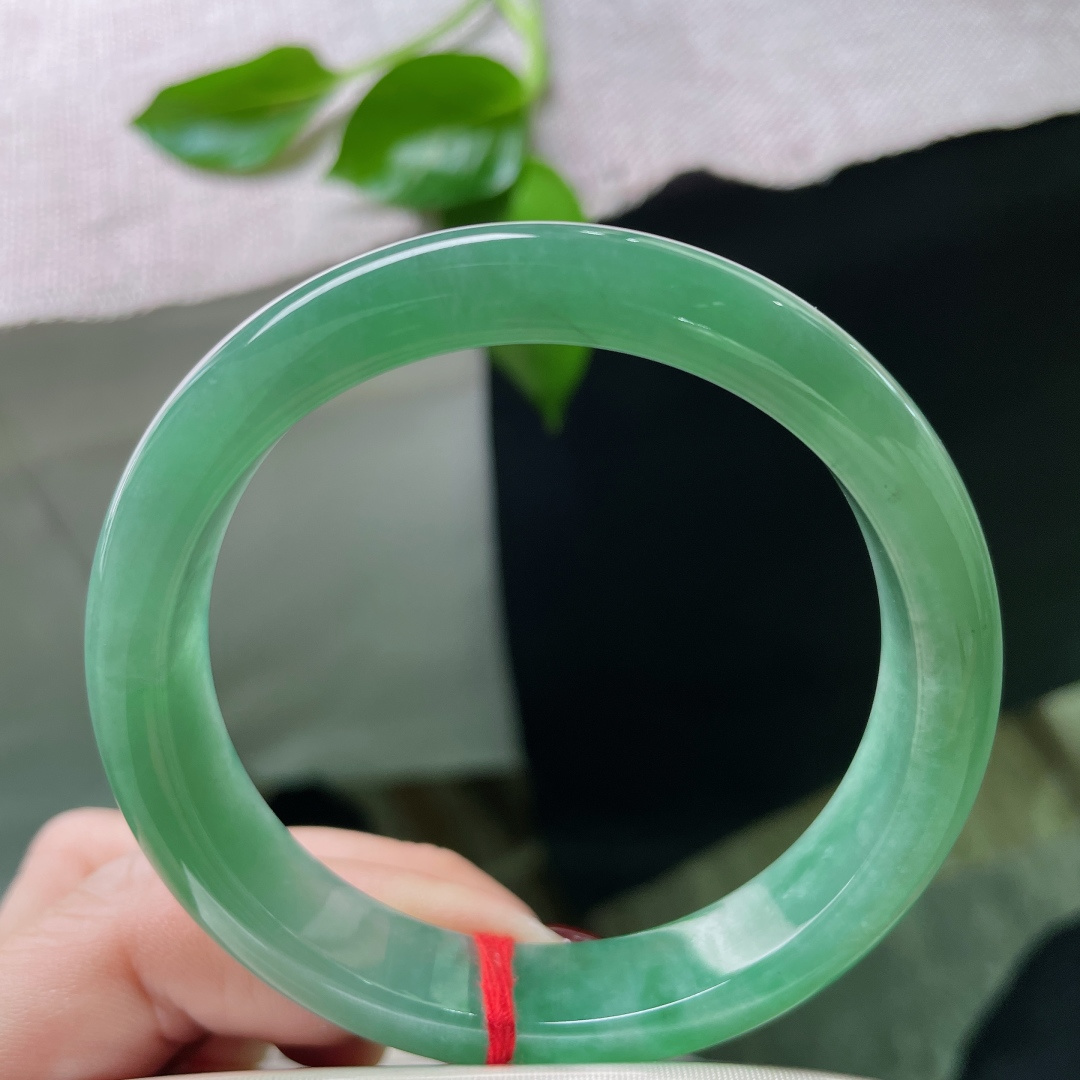 56.3/11.4/7.4，绿底正圈，绿意盎然，连绵不绝，好似群山万壑，朝气蓬勃，ss50161a