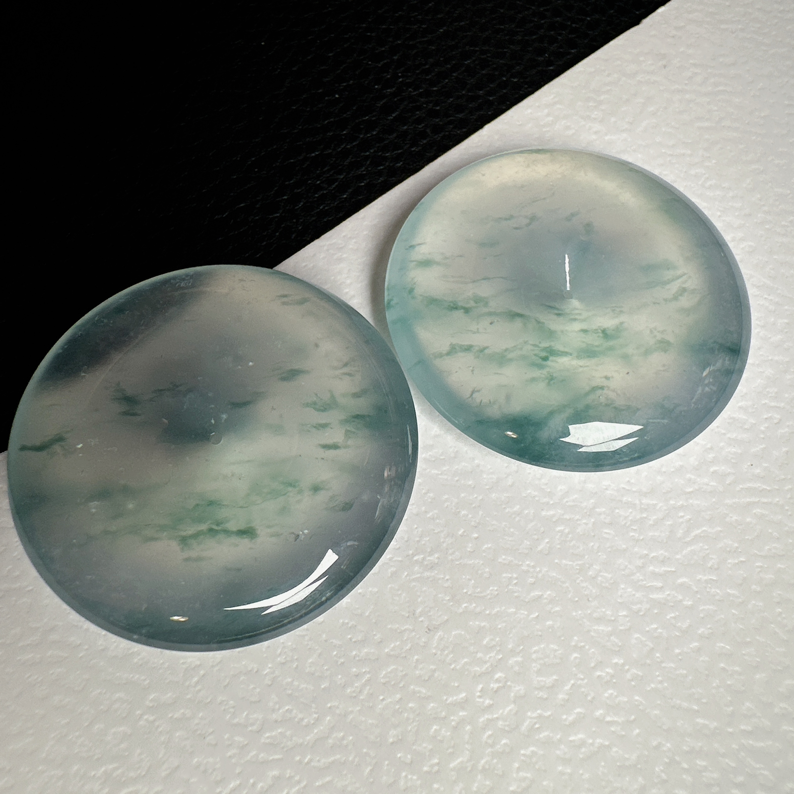 【冰种飘花平安扣一对】质地非常细腻干净，冰润十足，种老冰透，收藏品质