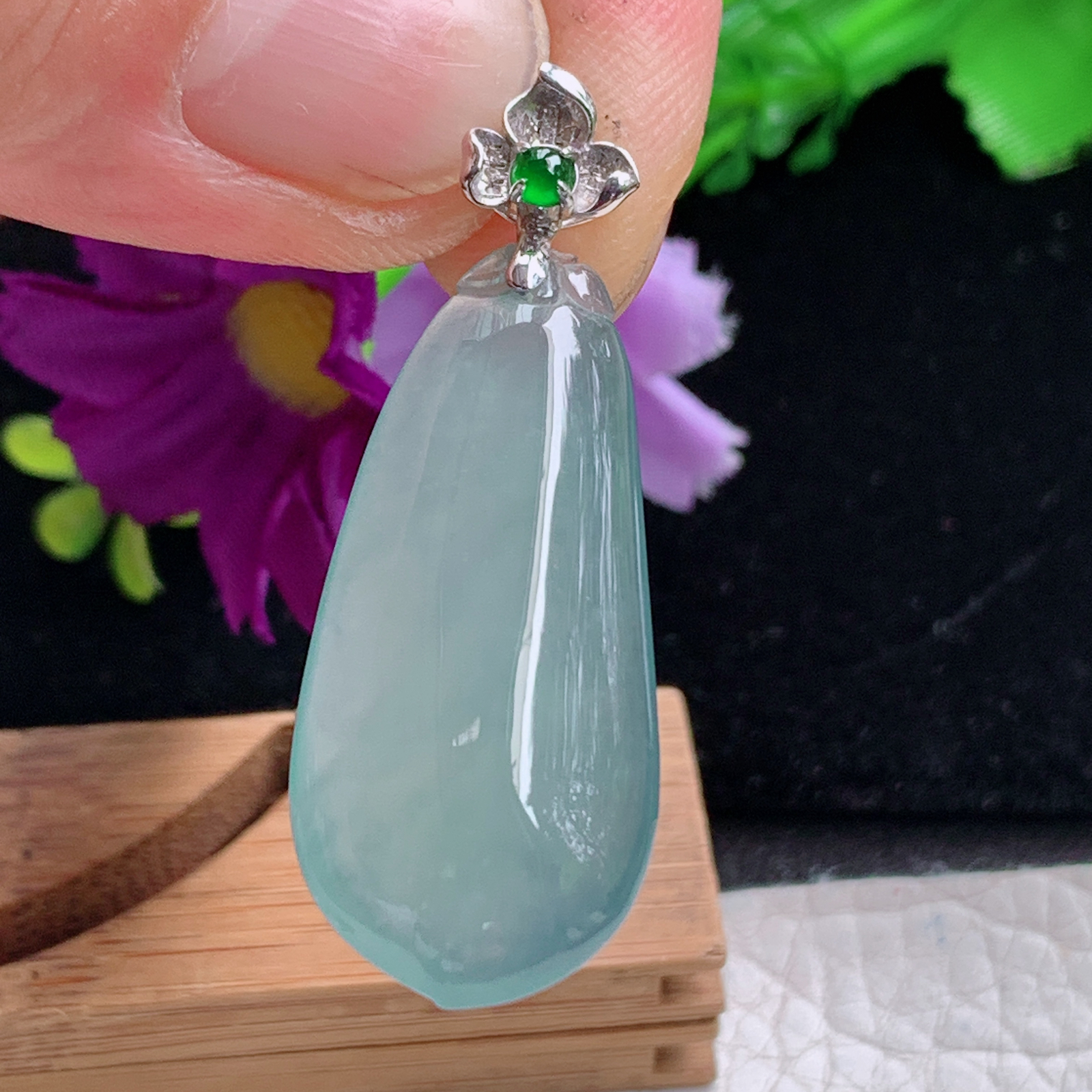 zz3实拍玉石34.5*16*5.6缅甸翡翠天空蓝冰种福瓜吊坠 镶金锁饱满玉坠