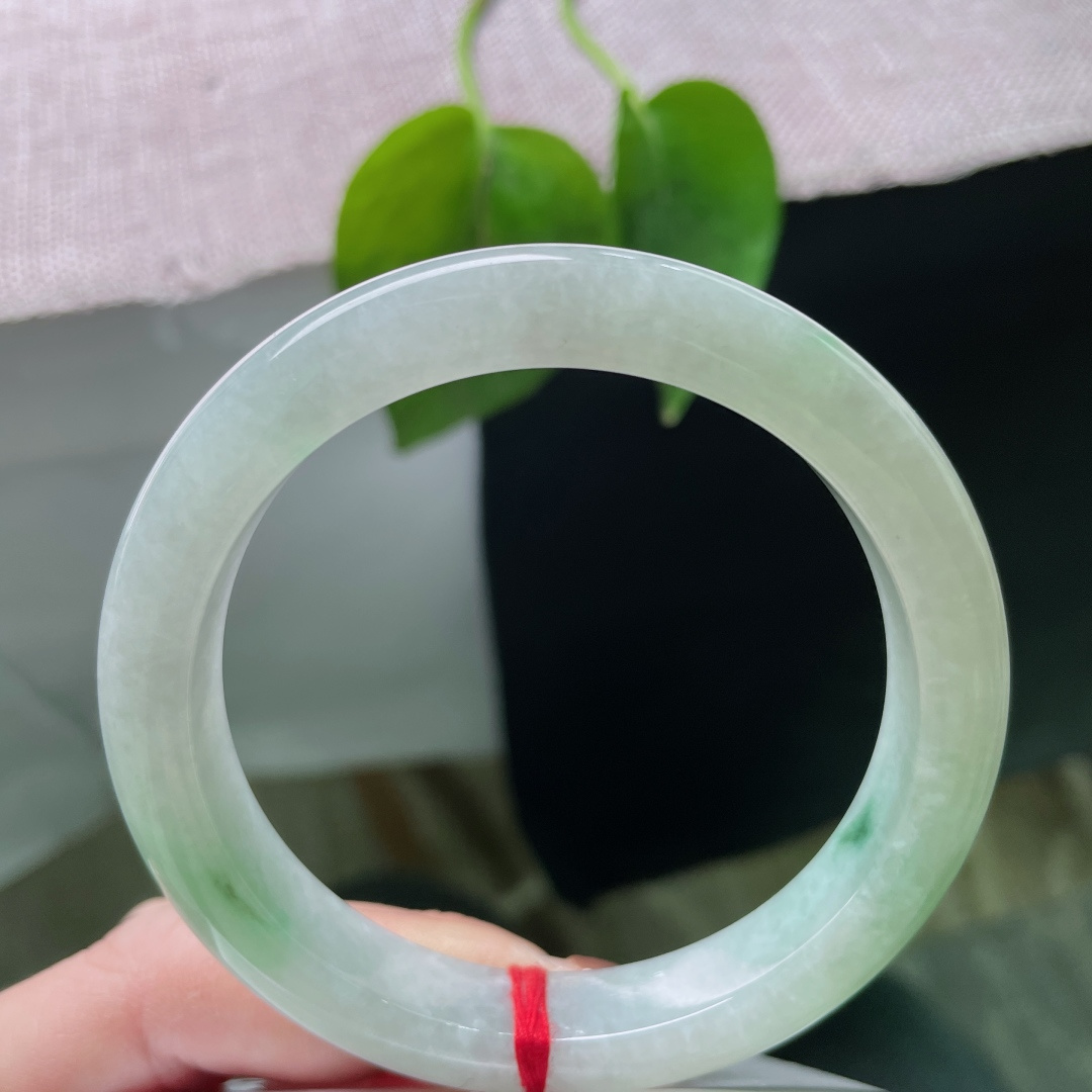 58.2/10.9/8.6飘绿正圈，窄条，水润细腻，清新脱俗，倾心，洒金，ss50264a