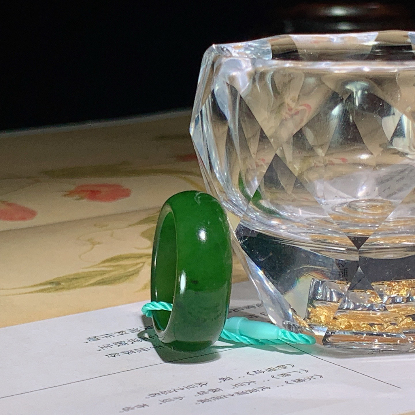 和田玉阳绿俄罗斯碧玉扳指挂件 内径18尺寸9/4！玉质细腻油润 底色纯净 脂粉好，品质好。lt260402