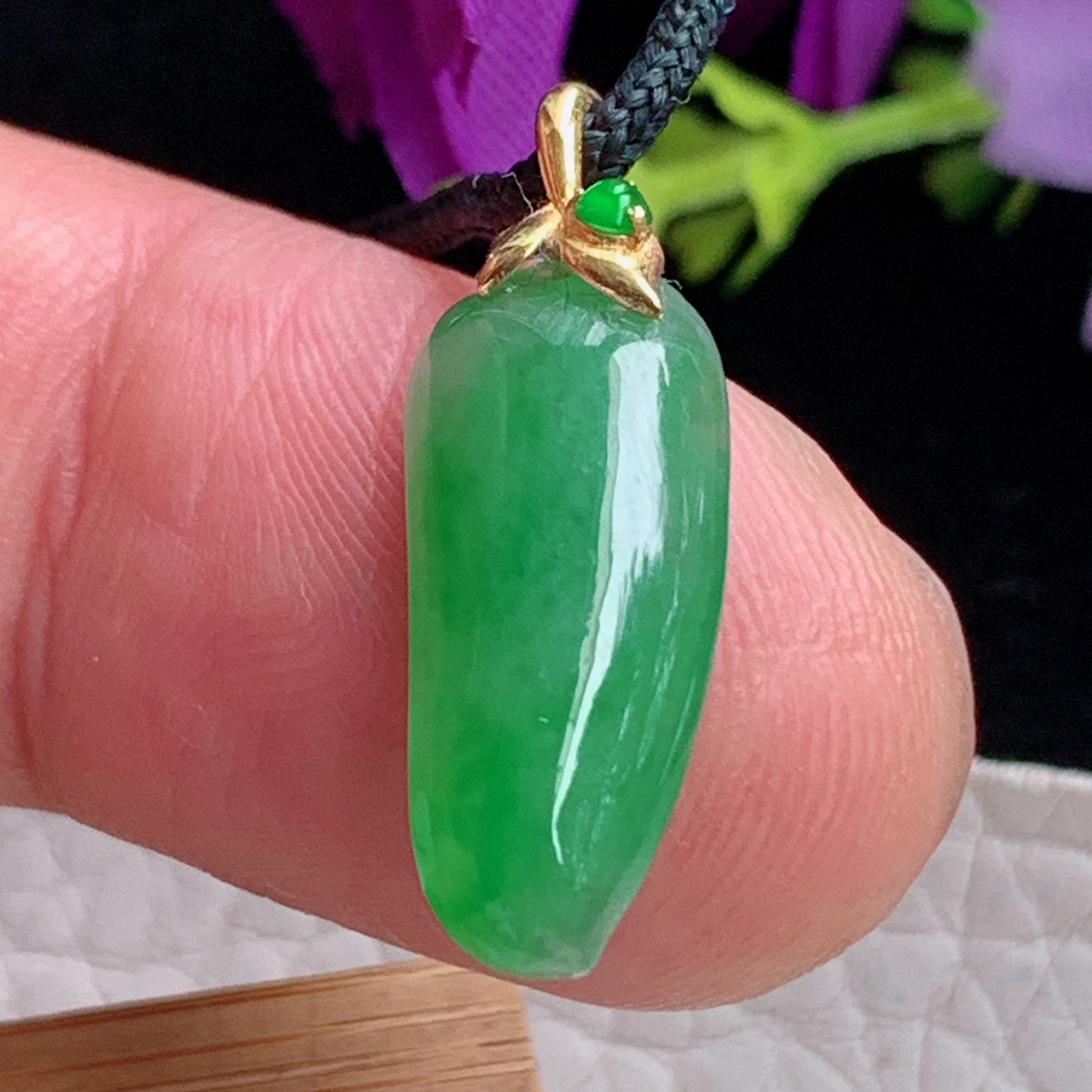 zz3实拍连金25*8.8*4.5缅甸翡翠满绿精美小福瓜小吊坠 镶金锁骨坠