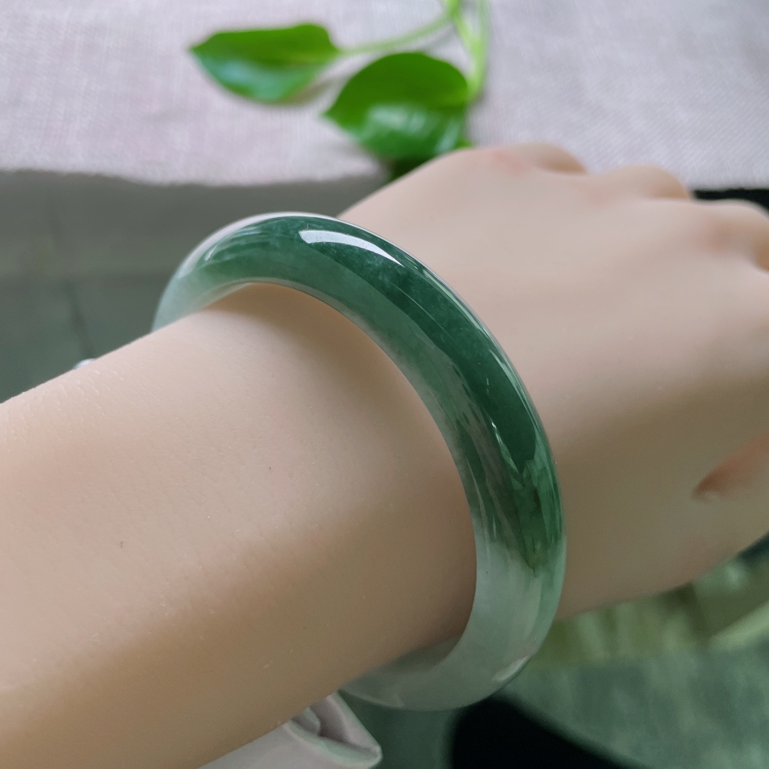 55.3/11.5/7.5，半山半水正圈，油性好，种老，青白分明，别有意境，色纹，ss49307a