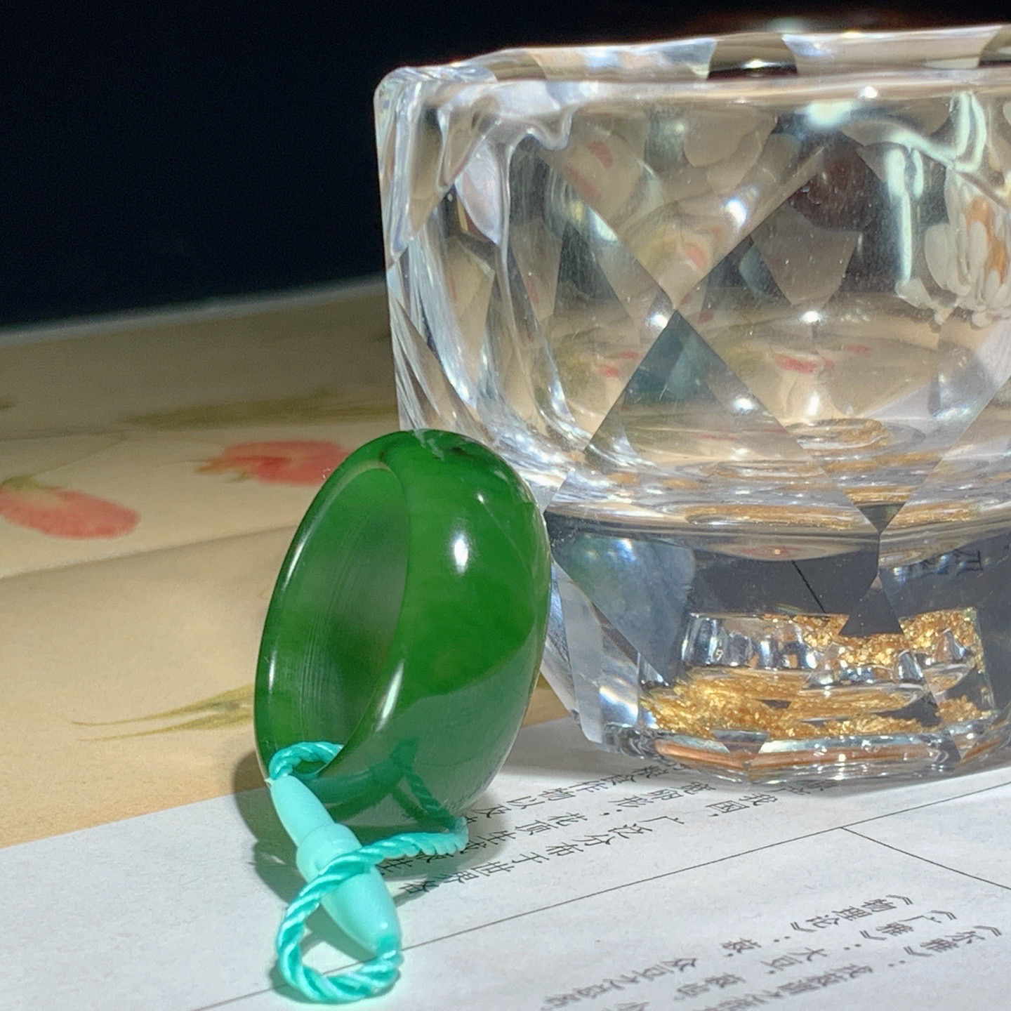 和田玉阳绿俄罗斯碧玉扳指挂件 内径20尺寸10/4！玉质细腻油润 底色纯净 脂粉好，品质好。lt260402