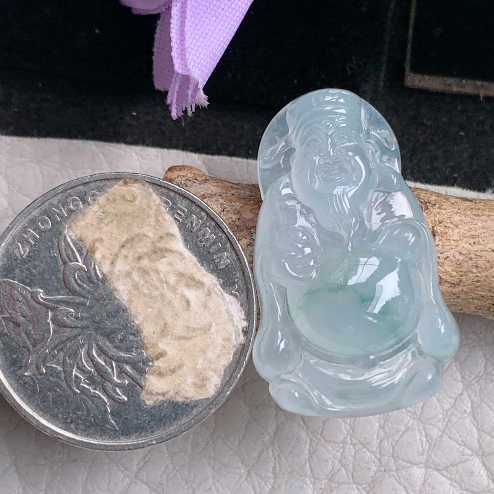 lz实拍29.5*18.3*6.2天然缅甸翡翠立体冰飘花财爷 财神爷玉吊坠 玉挂件