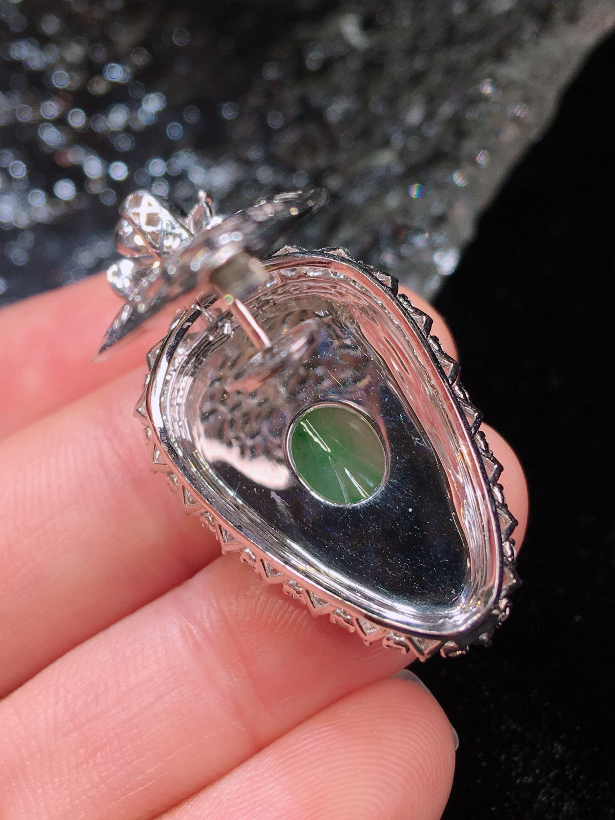 18K重金豪华镶嵌冰飘花树叶挂件