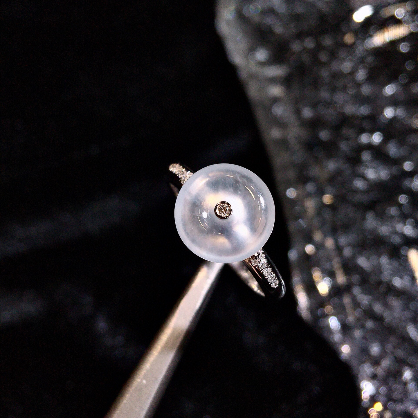 18K金镶嵌冰种平安扣戒指