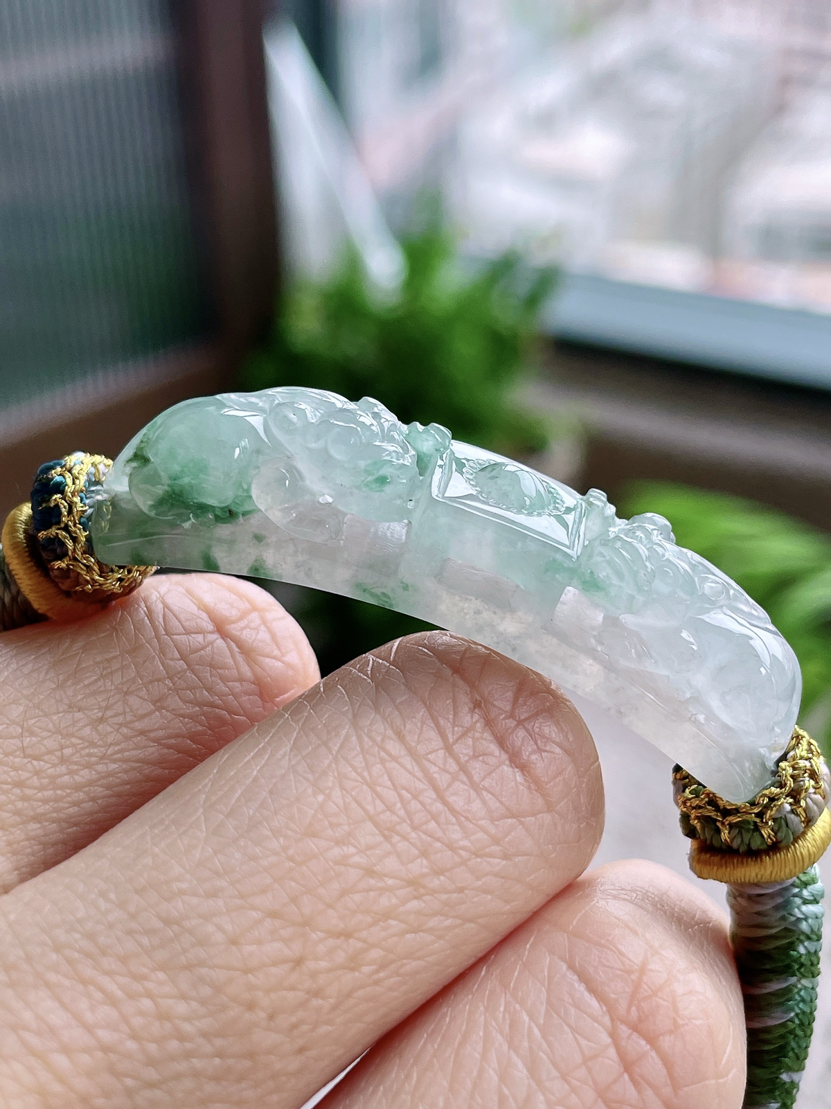 【裸石】冰飘花貔貅手绳手牌
【说明】缅料 性价比高  
【尺寸】45.5-10.1-10.8