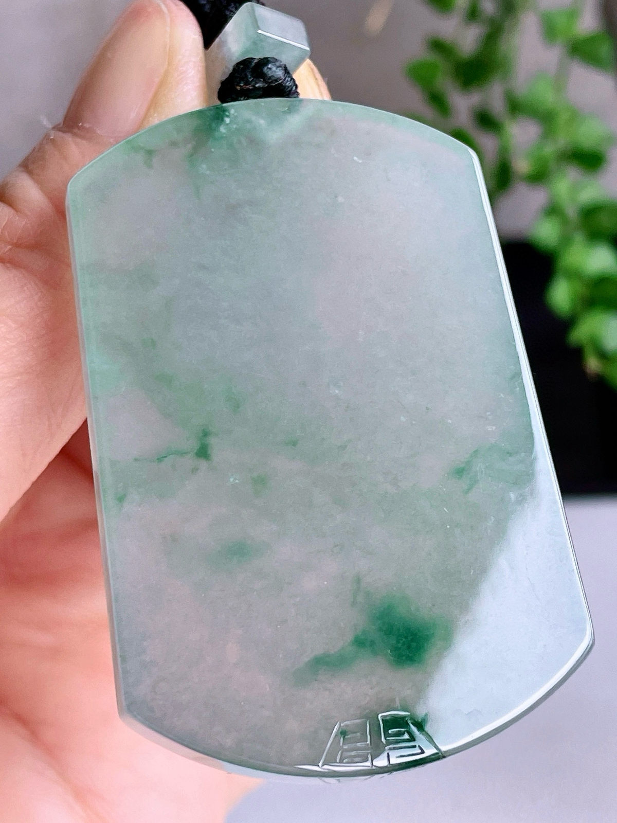 【裸石】冰飘绿花仿古牌无事牌吊坠
【说明】缅料 性价比高  飘花
【尺寸】54.7-36.8-5.8