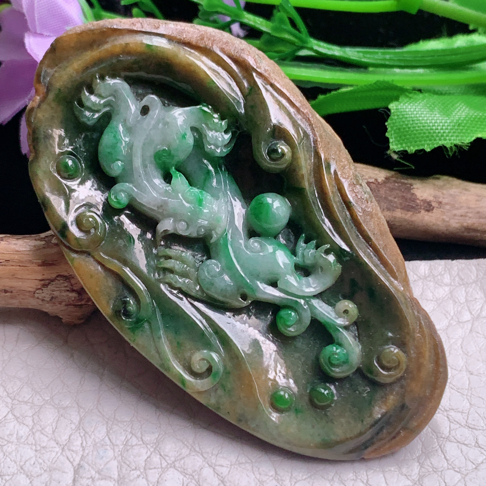 lz实拍70*41*15 特色天然缅甸翡翠龙行天下 龙牌玉吊坠 玉挂件