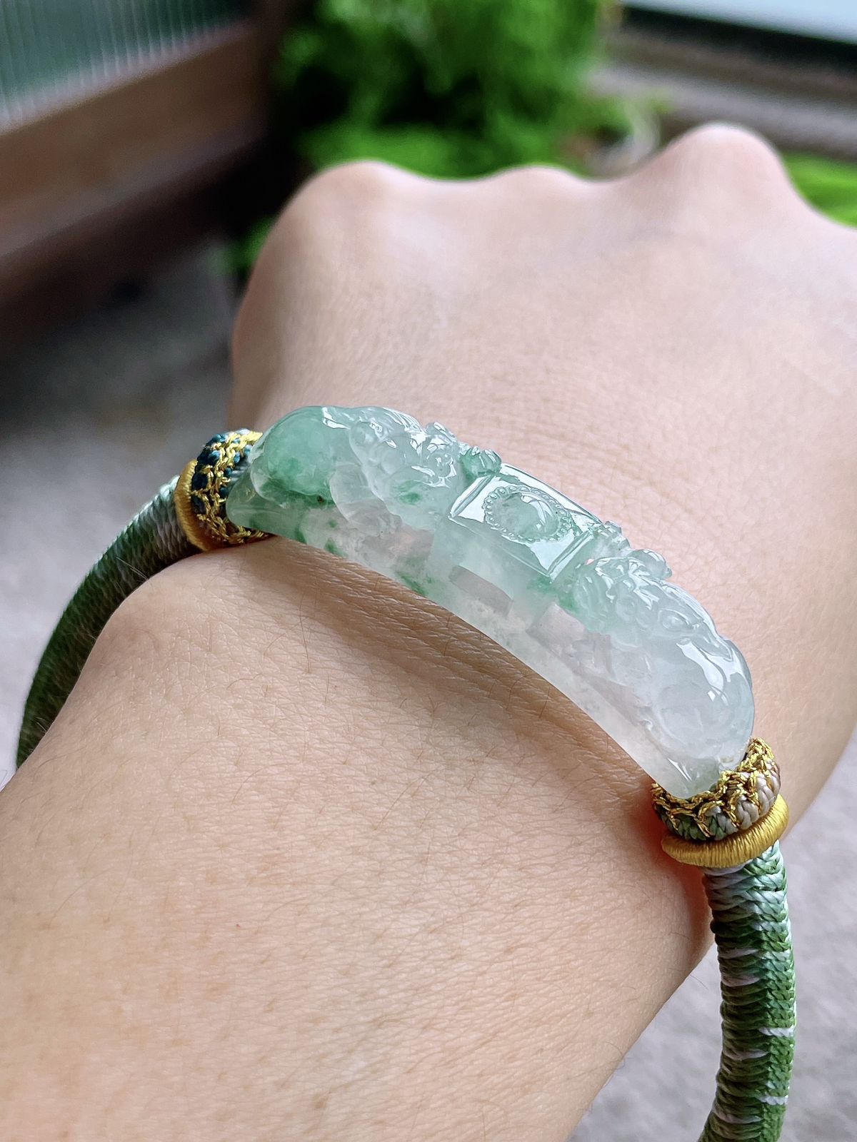 【裸石】冰飘花貔貅手绳手牌
【说明】缅料 性价比高  
【尺寸】45.5-10.1-10.8