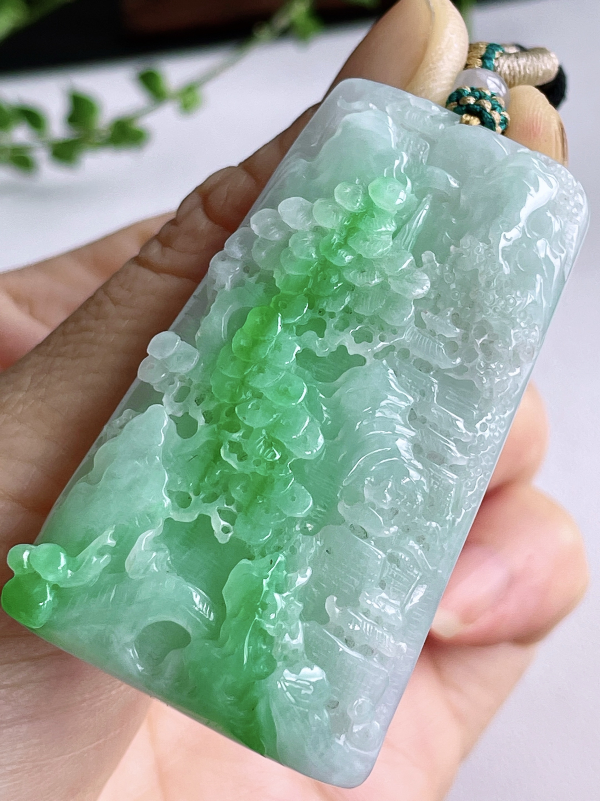 【裸石】冰飘花山水牌大山水牌吊坠
【说明】缅料 性价比高  
【尺寸】55-32.5-10