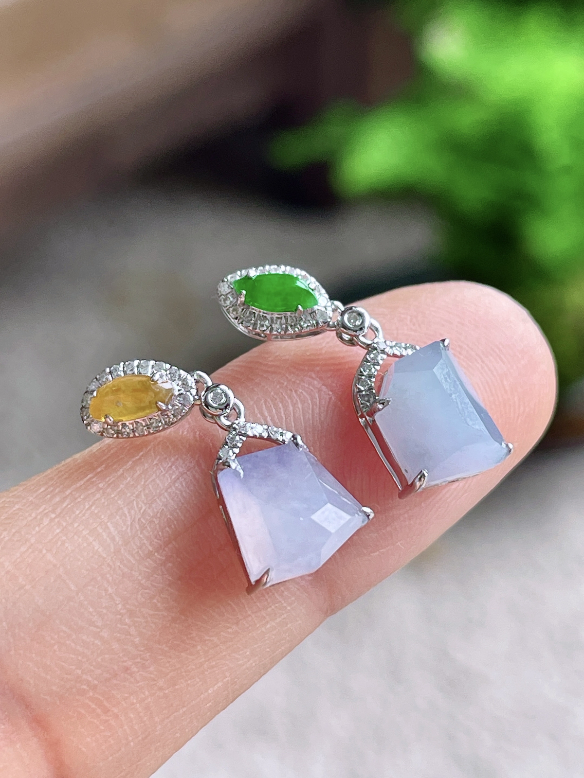 【镶嵌】冰紫罗兰随形耳坠
【说明】缅料 18k金镶嵌 性价比高  
【整体】20-6.3-5.4
