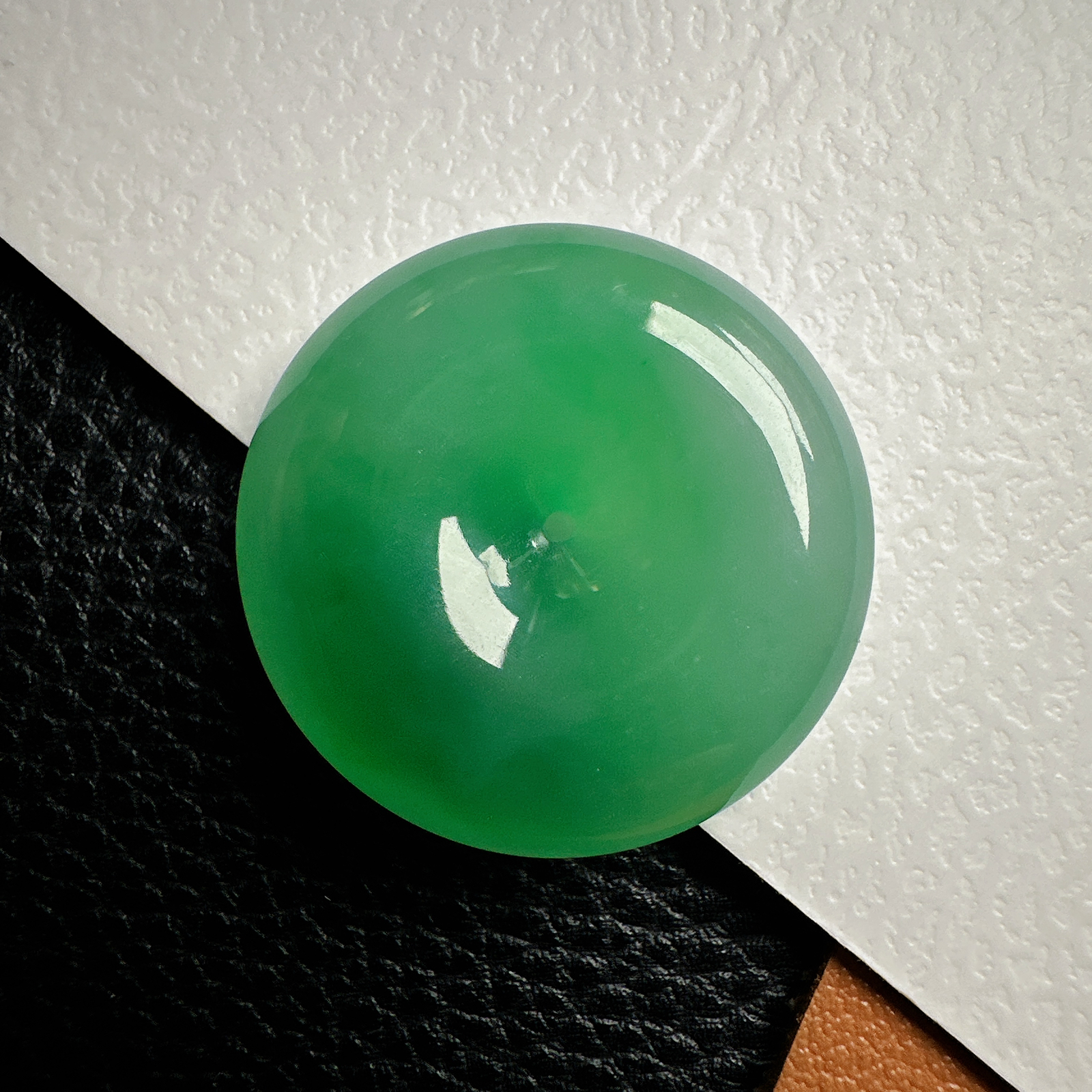 【冰种绿平安扣】质地细腻，品质很好，冰感十足，胶感明显，收藏品质。