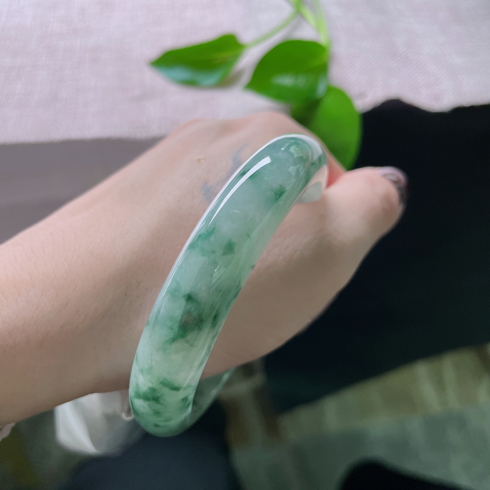 56.5/12.3/8.3飘花正圈，水润细腻，繁花似锦觅安宁，贵气..