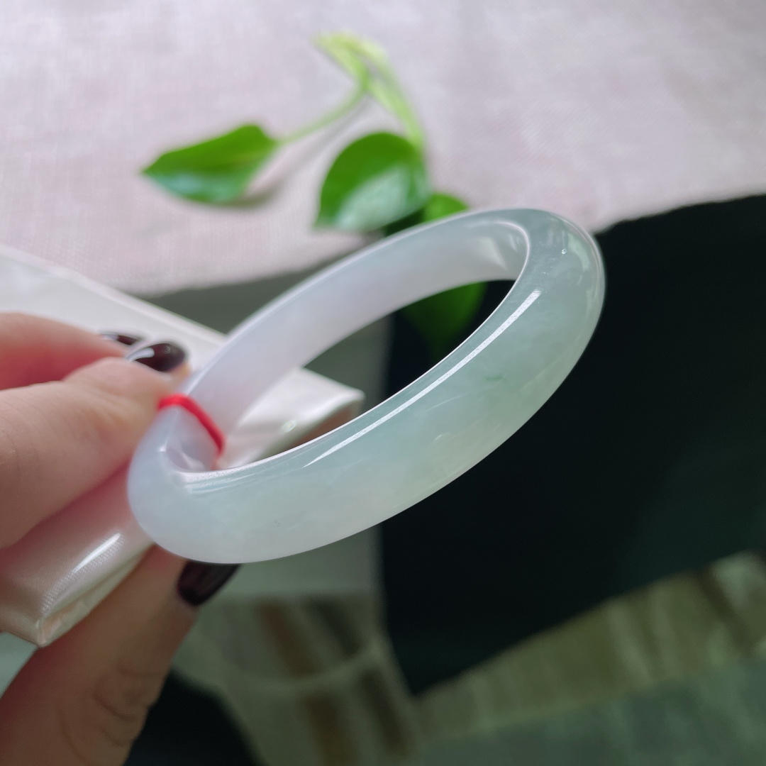 52.9/10.1/8.1，淡紫淡绿正圈，清浅却不单薄、有韵而不张扬的气质。，ss50308a