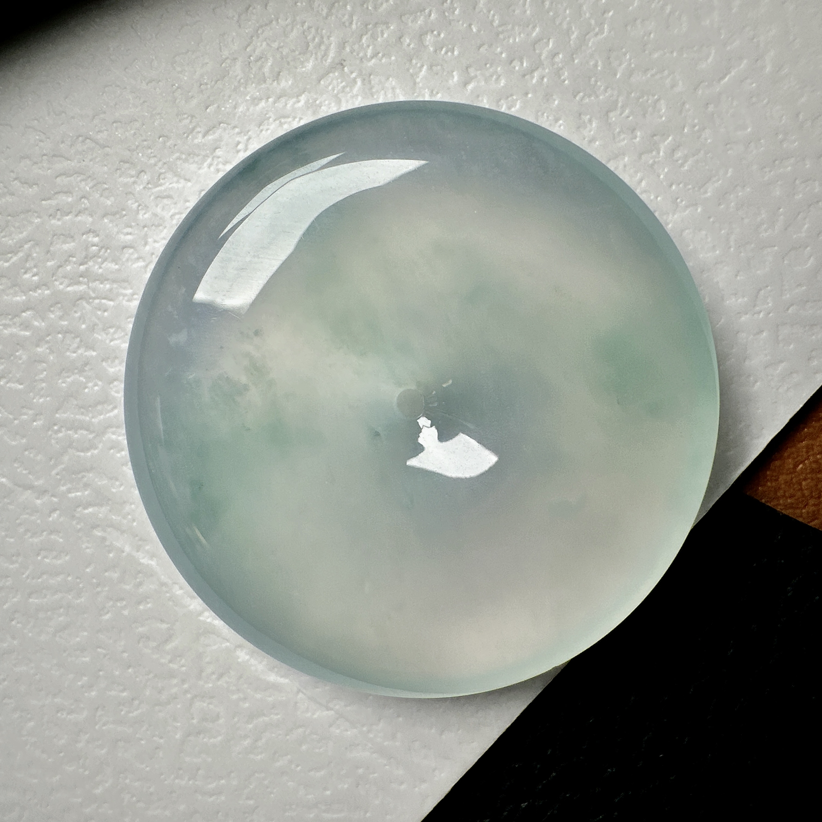 【冰种飘花平安扣】质地细腻，品质很好，冰感十足，胶感明显，收藏品质