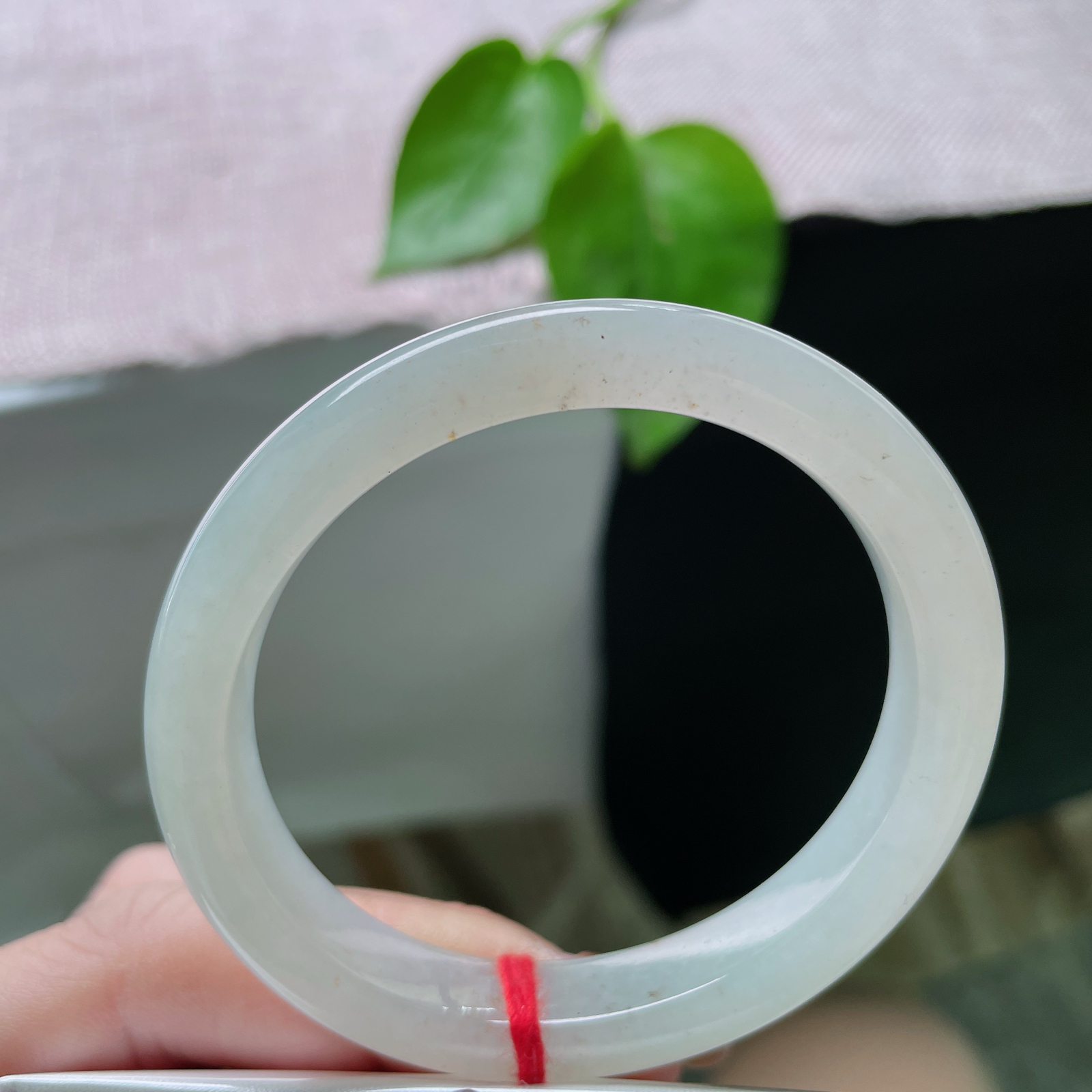 52.4（46.6）19.1/6.4白底贵妃，水润细腻，洒金招财进宝，清爽干净，完美，ss50328a