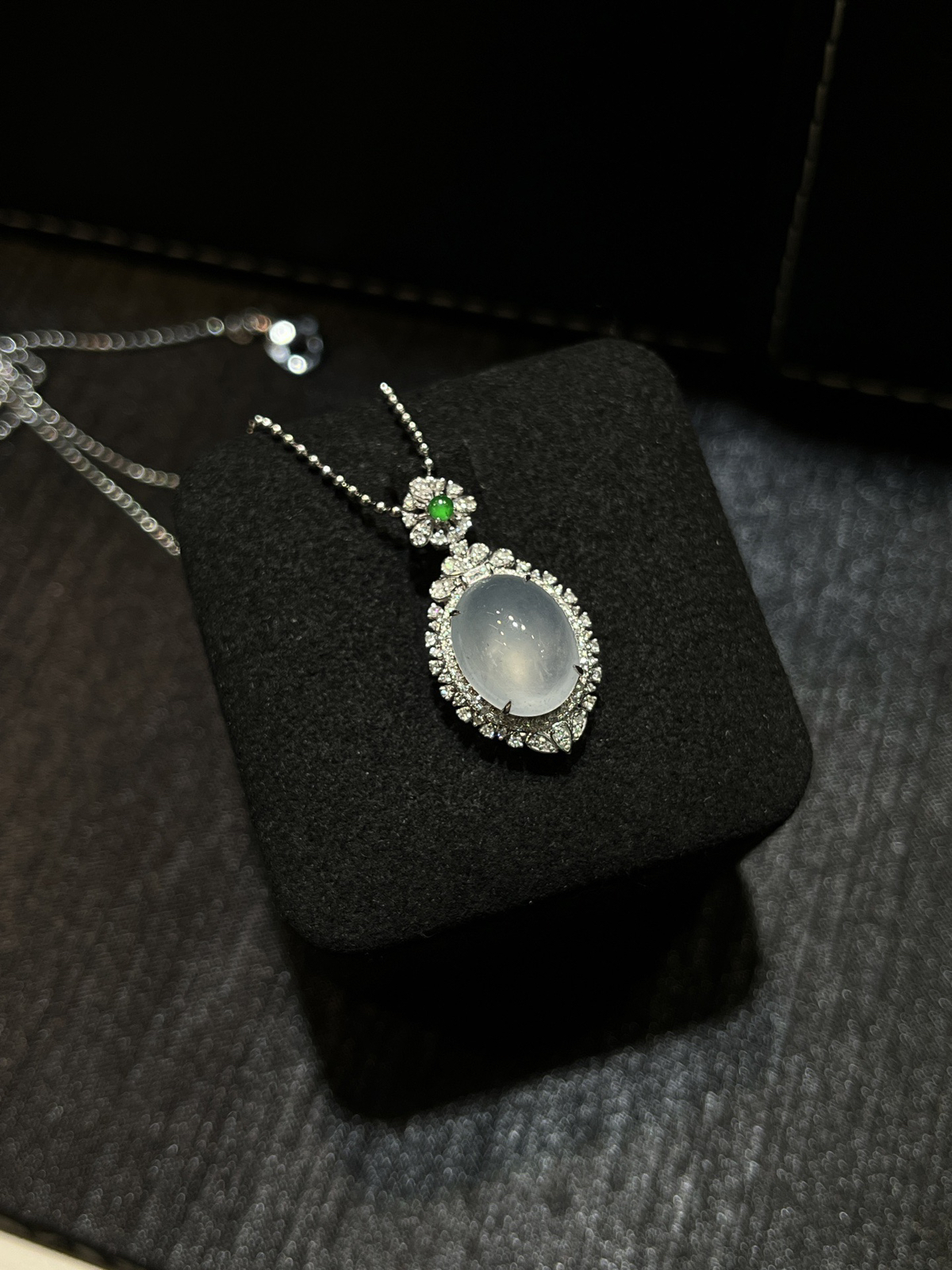 冰种蛋面……
-

尺寸看图一
18k金镶嵌