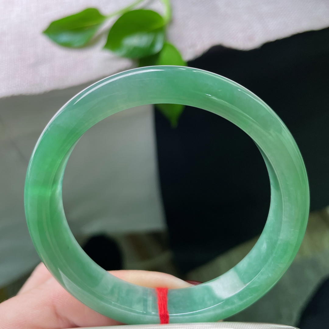 56.3/11.4/7.4，绿底正圈，绿意盎然，连绵不绝，好似群山万壑，朝气蓬勃，ss50161a