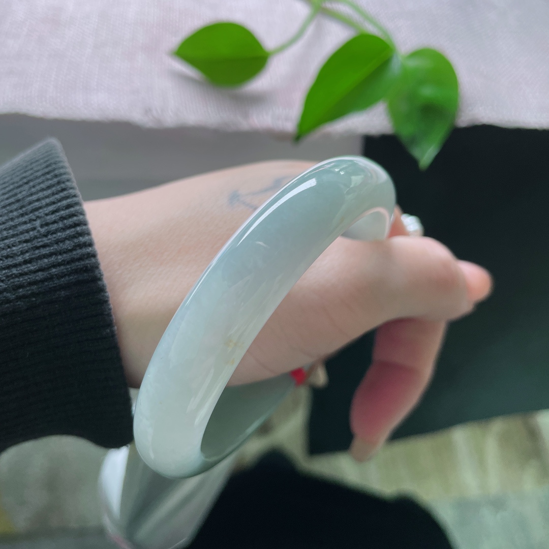 59.8/12.8/7.8，蓝底正圈，冰晶玉莹，种老，光感好，低调有内涵，皮纹，ss50268a