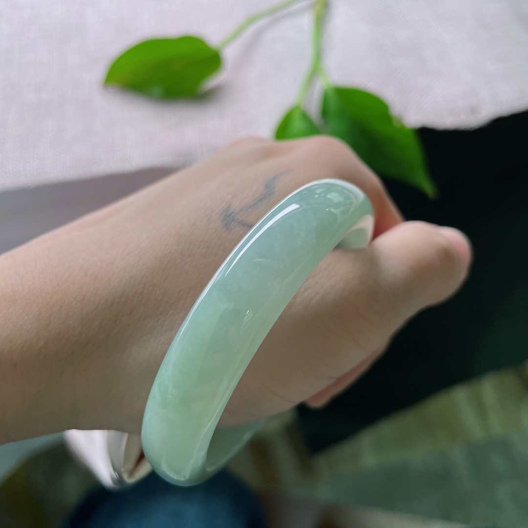 52.5/11.9/6.6，浅绿底正圈，色泽清爽，甜美，从容自若，ss50283a