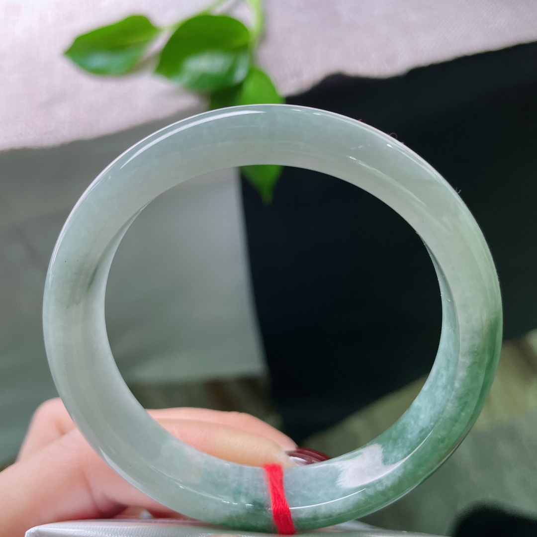 55.3/11.5/7.5，半山半水正圈，油性好，种老，青白分明，别有意境，色纹，ss49307a