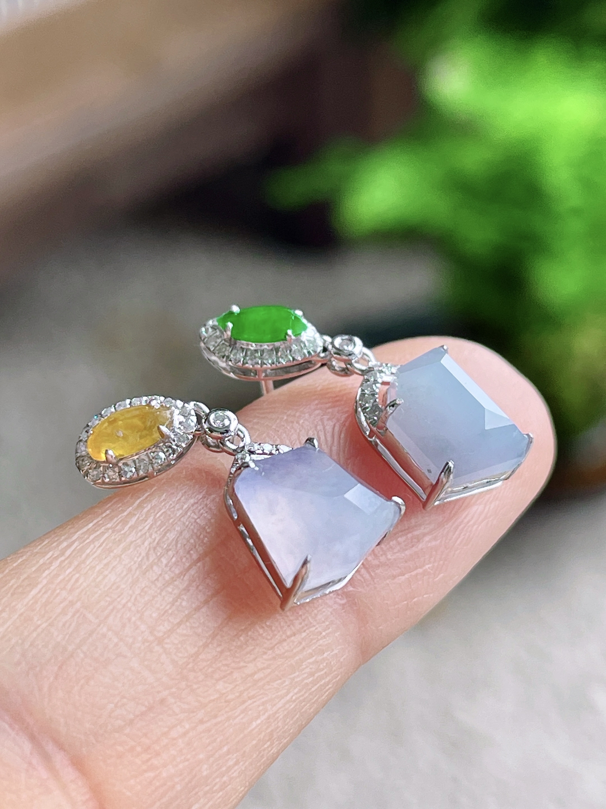 【镶嵌】冰紫罗兰随形耳坠
【说明】缅料 18k金镶嵌 性价比高  
【整体】20-6.3-5.4
【裸石】6.7-5.7-3