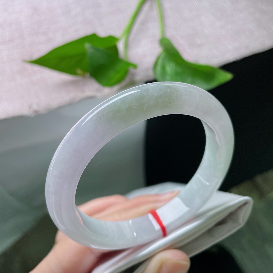 58/11.1/8.3，淡绿淡紫正圈，以玉为伴，岁月安然，不负时光不负己。棉根，ss45395a