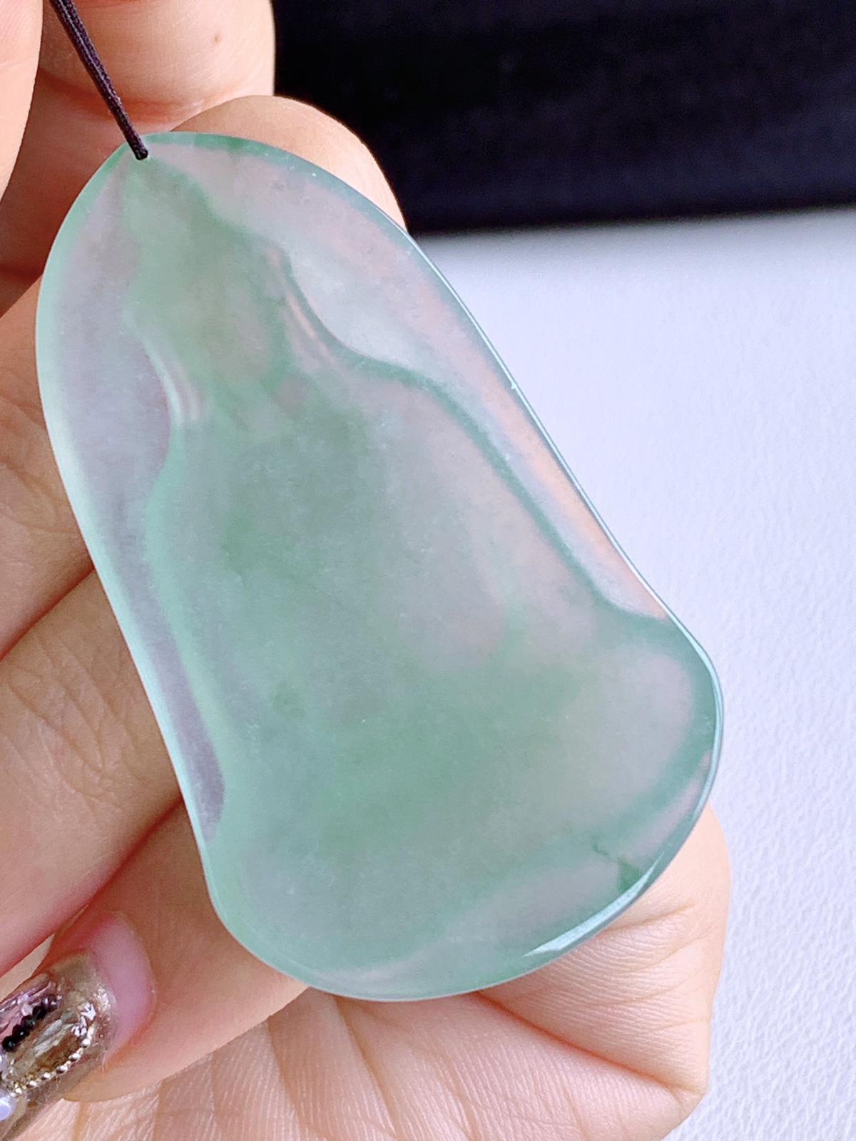 【裸石】冰晴水底素衣观音吊坠
【说明】缅料 性价比高  
【尺寸】53.5-32-5.6