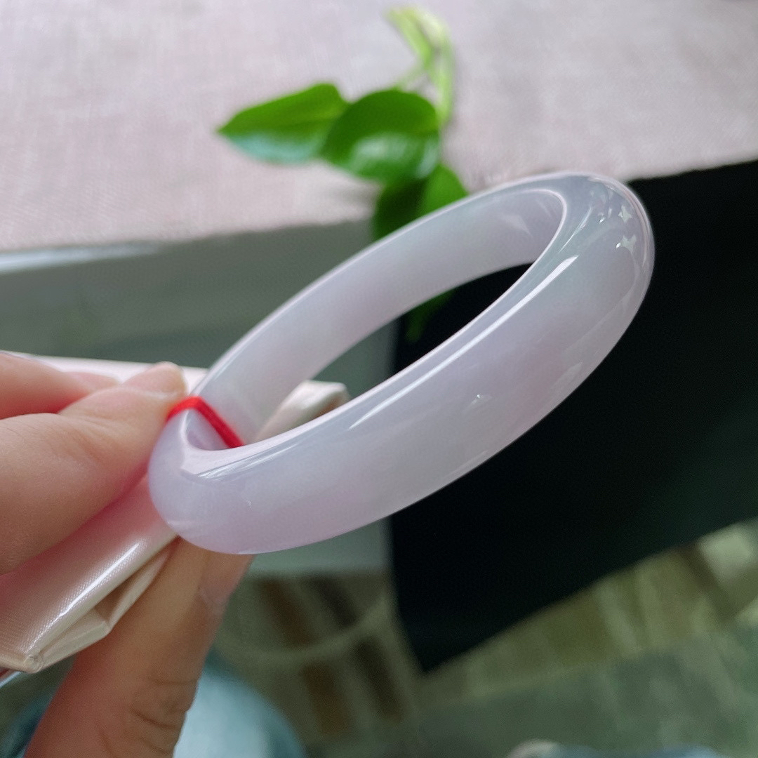 57.2/11.8/8.3紫罗兰正圈，水润细腻，紫是月色，玉是美人。整体完美，ss50001a