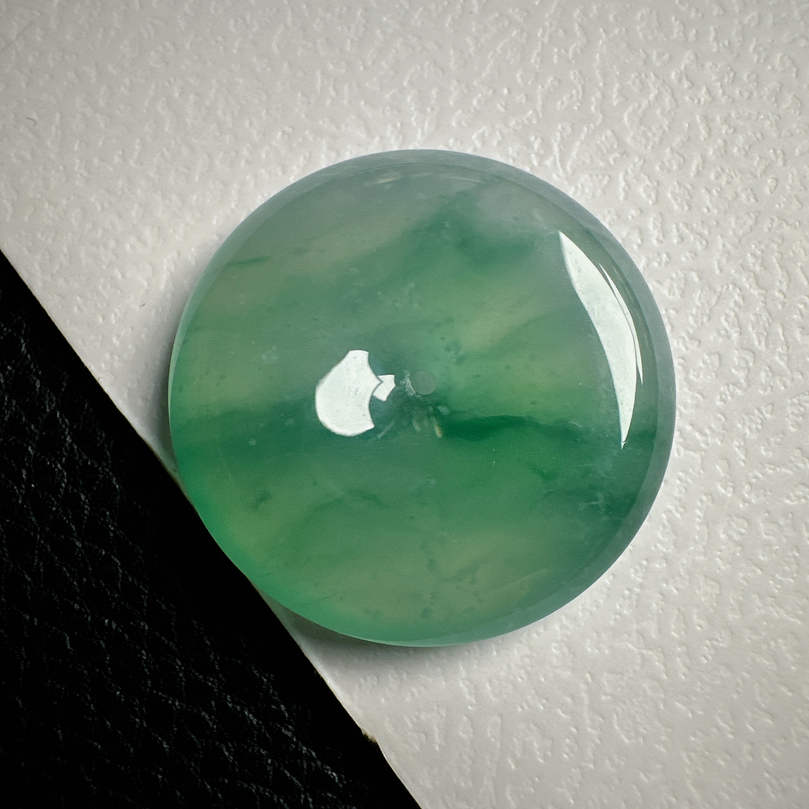 【冰种飘绿平安扣】飘雪花棉，质地细腻，品质很好，冰感十足，胶感明显，收藏品质