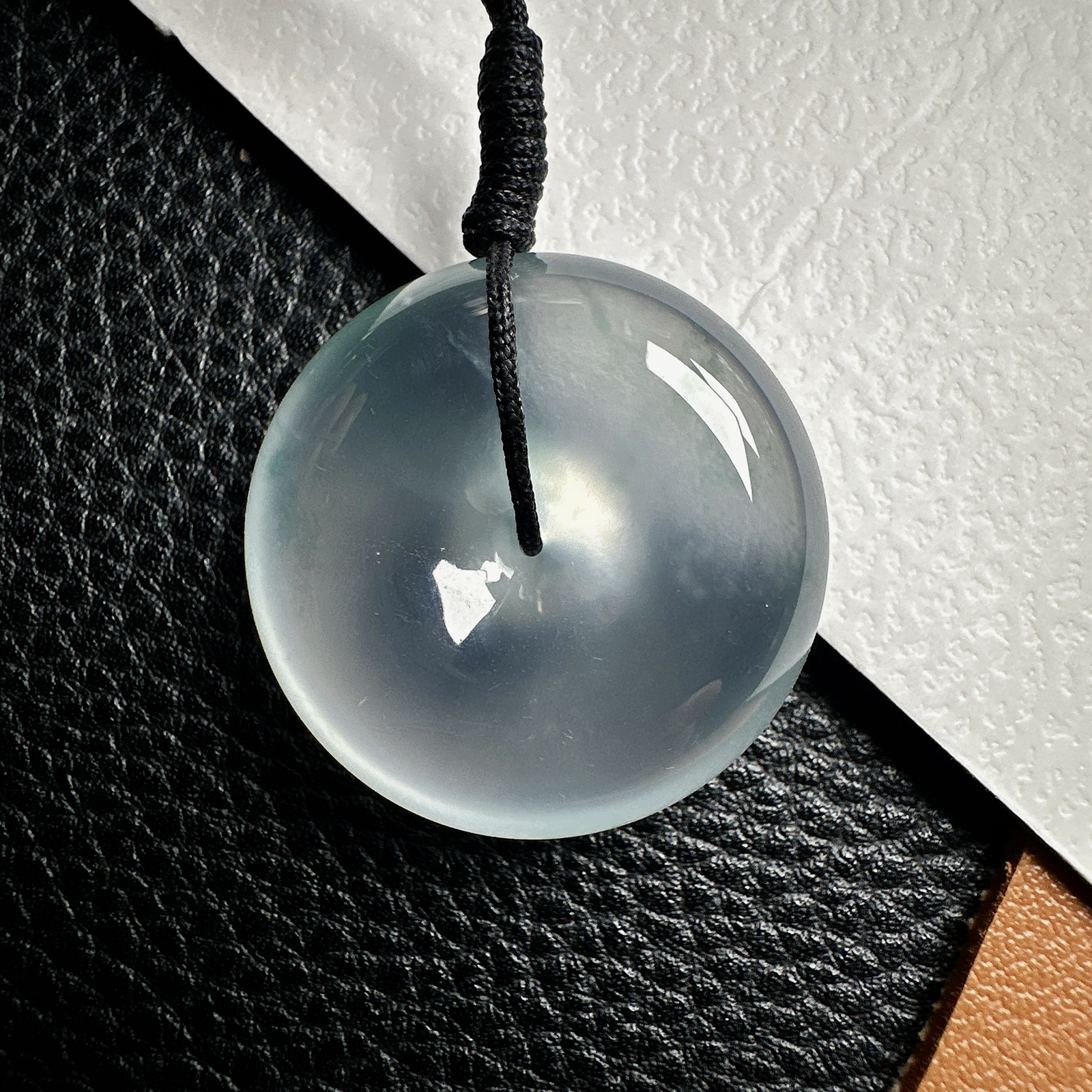 【冰种肥平安扣】质地细腻冰润，品质很好，冰感十足，胶感明显，收藏品质。