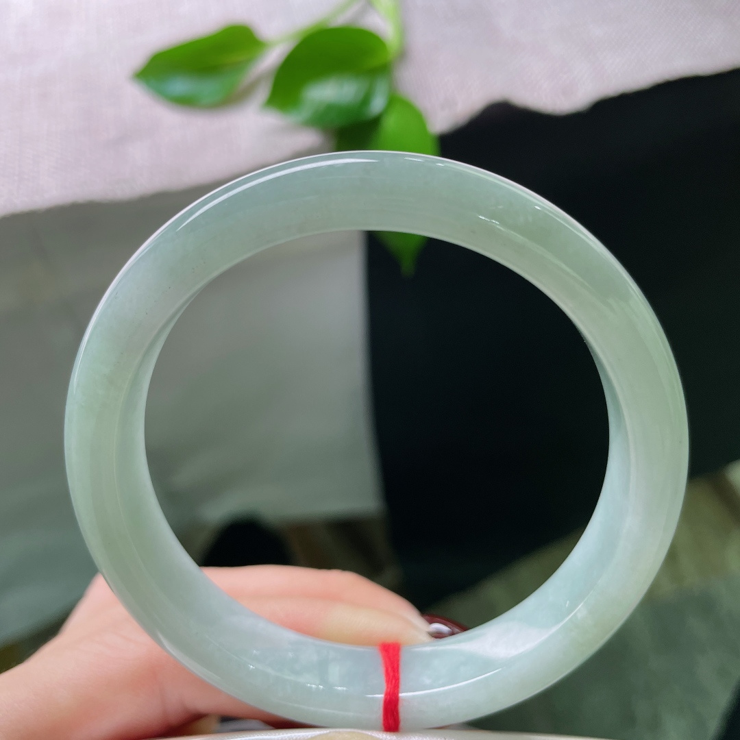 57.8/11.6/7.5，绿底正圈，底子干净清爽，色泽均匀，淡雅倾心，ss49532a