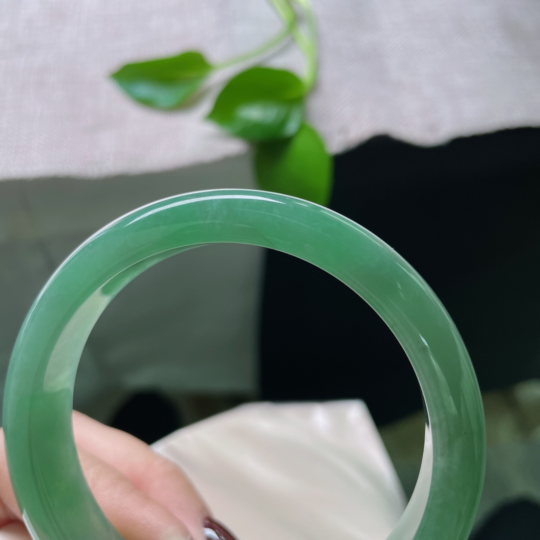 56.3/11.4/7.4，绿底正圈，绿意盎然，连绵不绝，好似群山万壑，朝气蓬勃，ss50161a