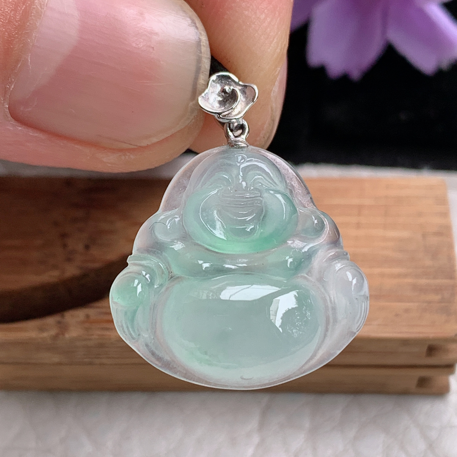 zz3实拍20*21.5*5.2缅甸翡翠冰种淡绿小佛公吊坠 镶金弥勒佛锁骨坠